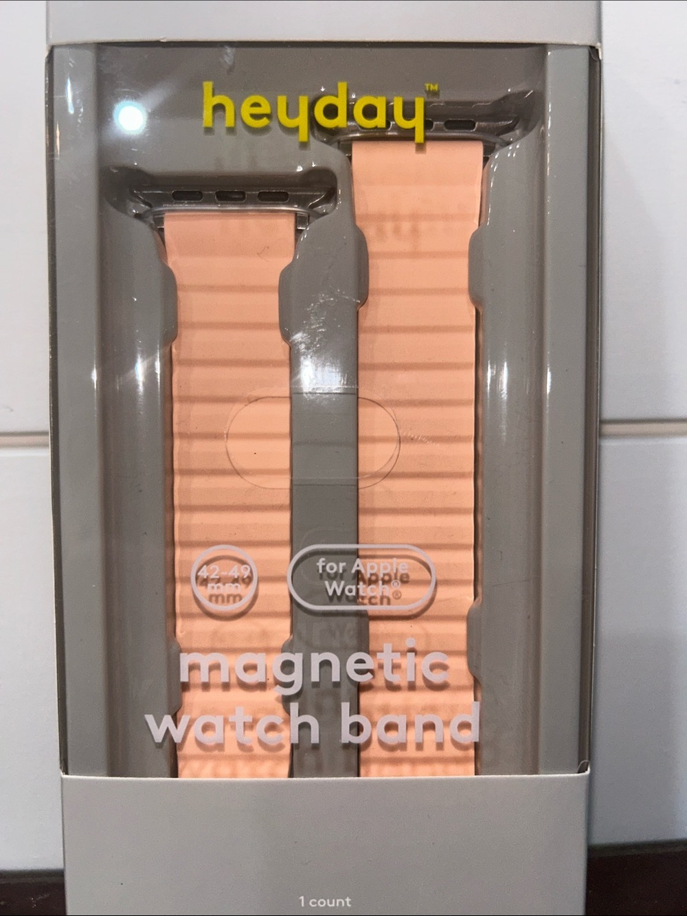 heyday Magnetic Apple Watch Band in Peach Blush 42-49 mm